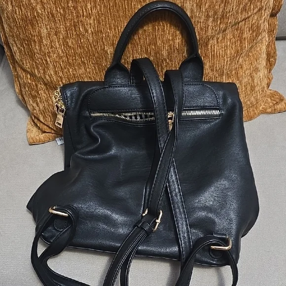 Black Leather Backpack with Tassel - Picture 7 of 14